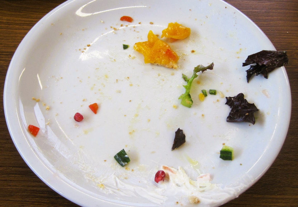 Insalata colorata con verdure fresche